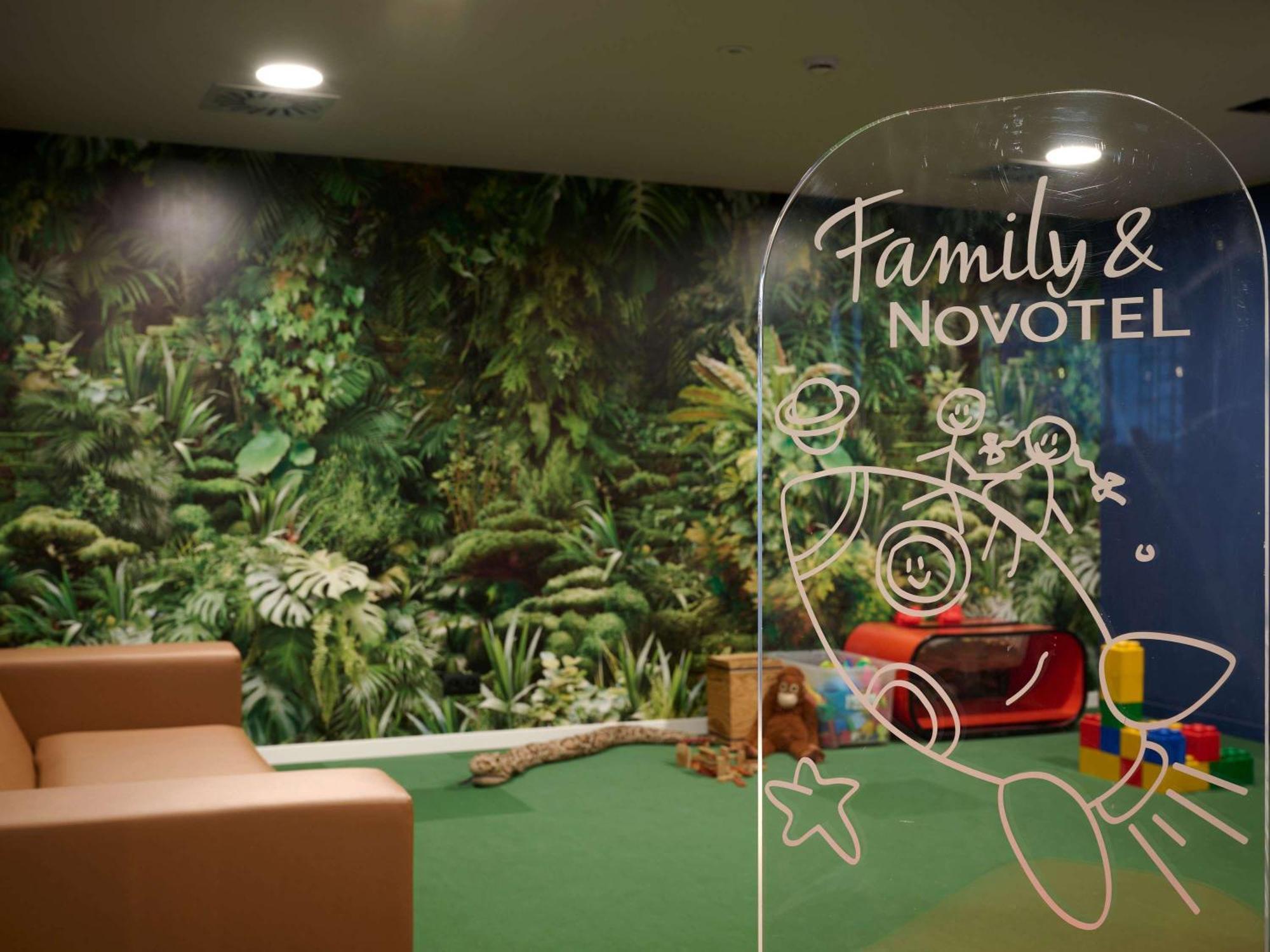 Hotel Novotel Centrum 3*